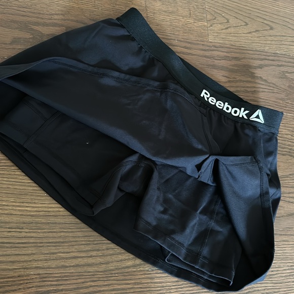 Reebox skort size Xs - Picture 4 of 4